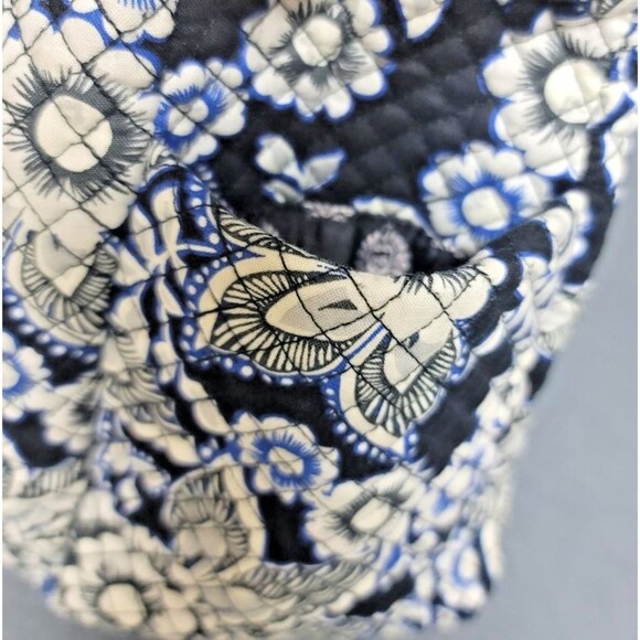 Vera Bradley Shoulder Bag Snow Lotus Hadley On the Go Satchel Retired - Picture 6 of 8